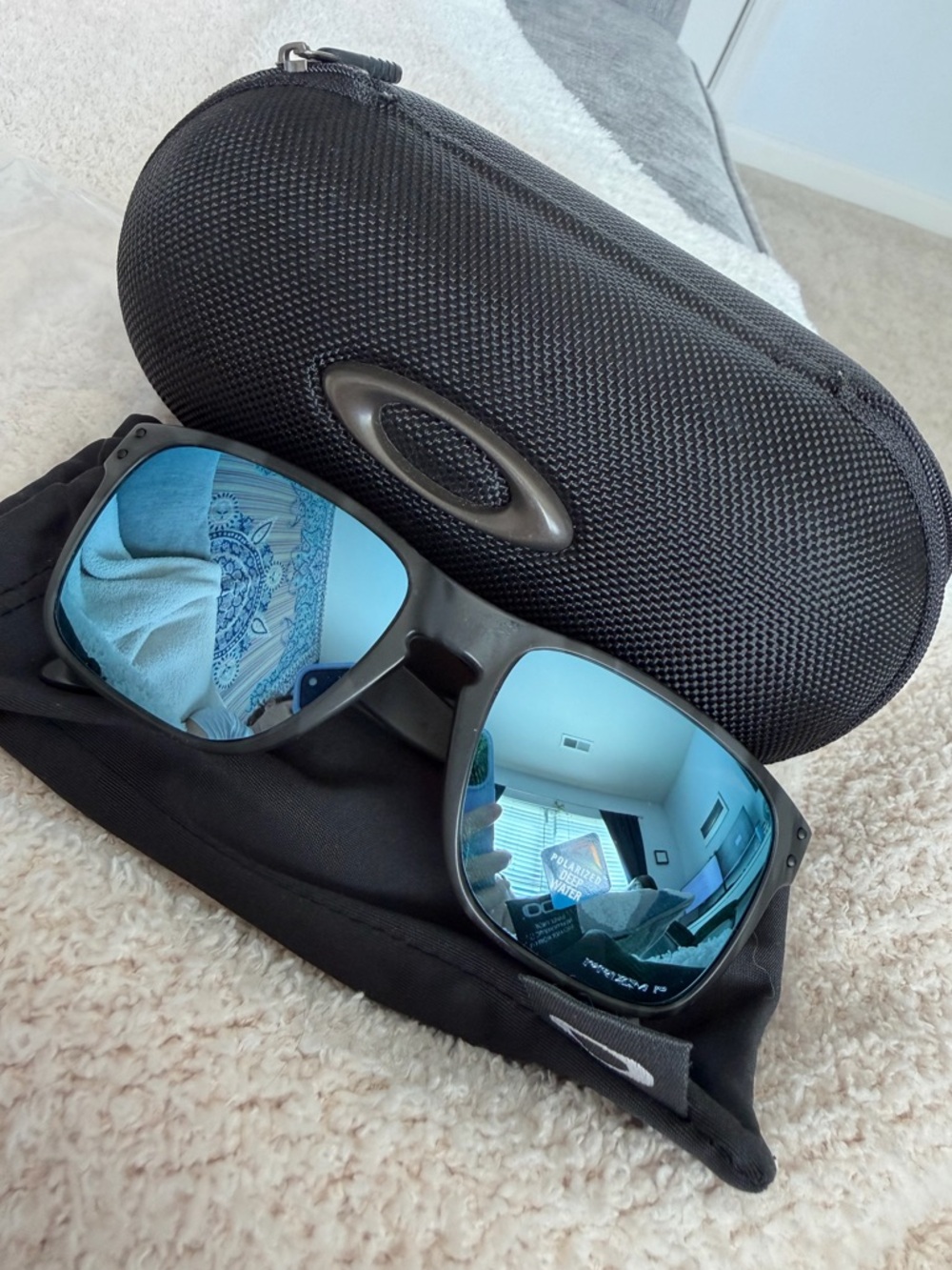 Oakley Men's Polarized Sunglasses - Black Frame, Blue Mirrored Lenses